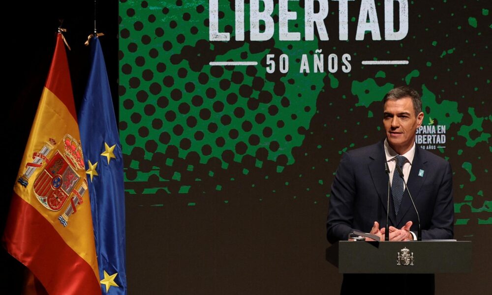 Španielsky premiér varuje pred fašizmom, Muska viní z podnecovania nenávisti a podpory „dedičov nacizmu“