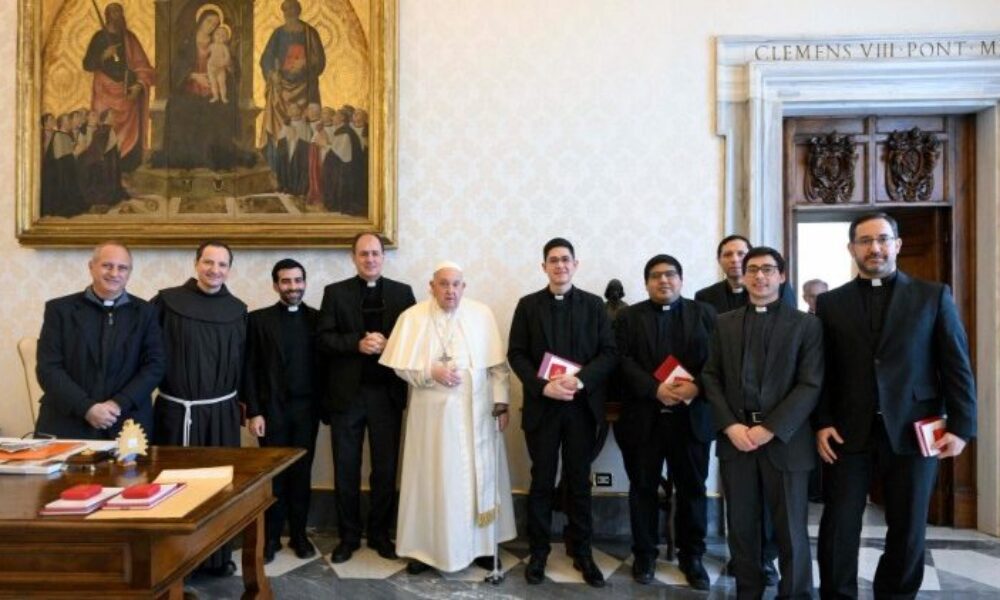 Pápež František argentínskym kňazom: Buďte verní svojmu povolaniu