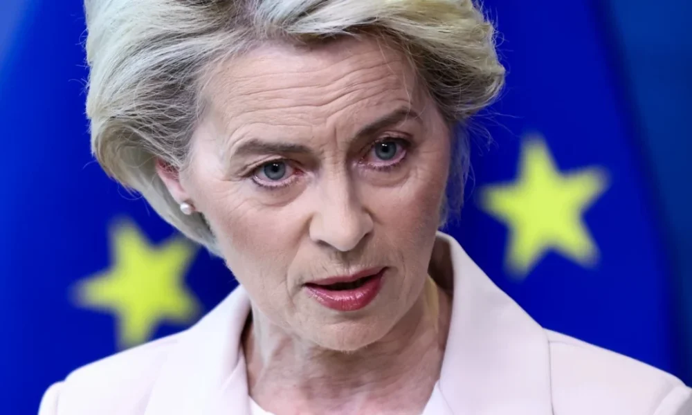 Prezradili dátum, kedy rozhodnú o osude Ursuly von der Leyen