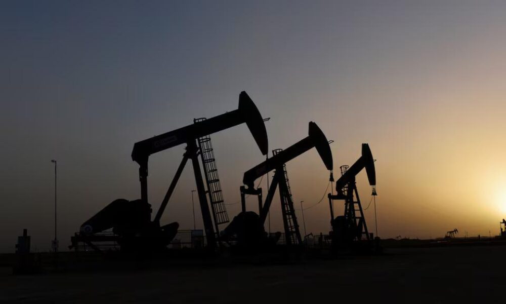 Ceny ropy v stredu mierne vzrástli. Komoditu podporili ukrajinské útoky na ruské rafinérie