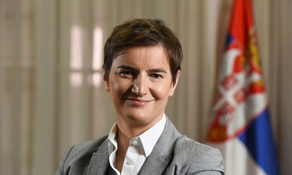 Srbská opozícia navrhuje vytvoriť prechodnú vládu, predsedníčka parlamentu to odmietla