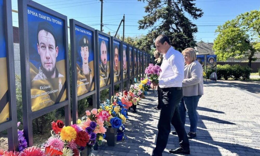 REPORTÁŽ: Máme už 87 mrtvých odvedenců, říká starosta obce u atomové elektrárny Záporoží