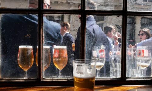 „Správný Čech“ v Británii zamíří do hospody. Ale ví, jak se v ní má chovat?