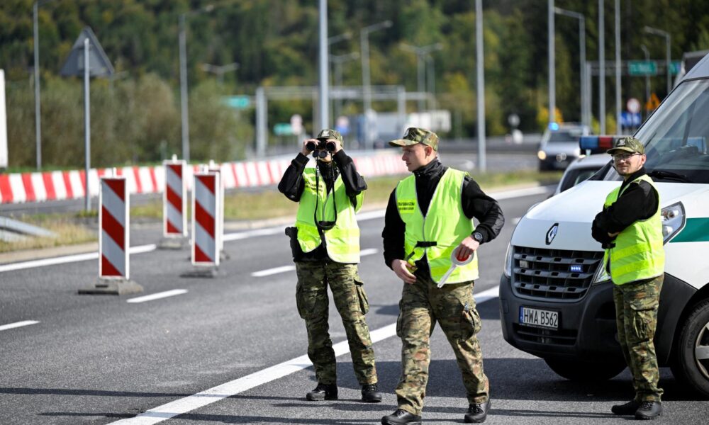 Poľsko zatiaľ neplánuje kontroly na hranici so Slovenskom, situáciu monitoruje