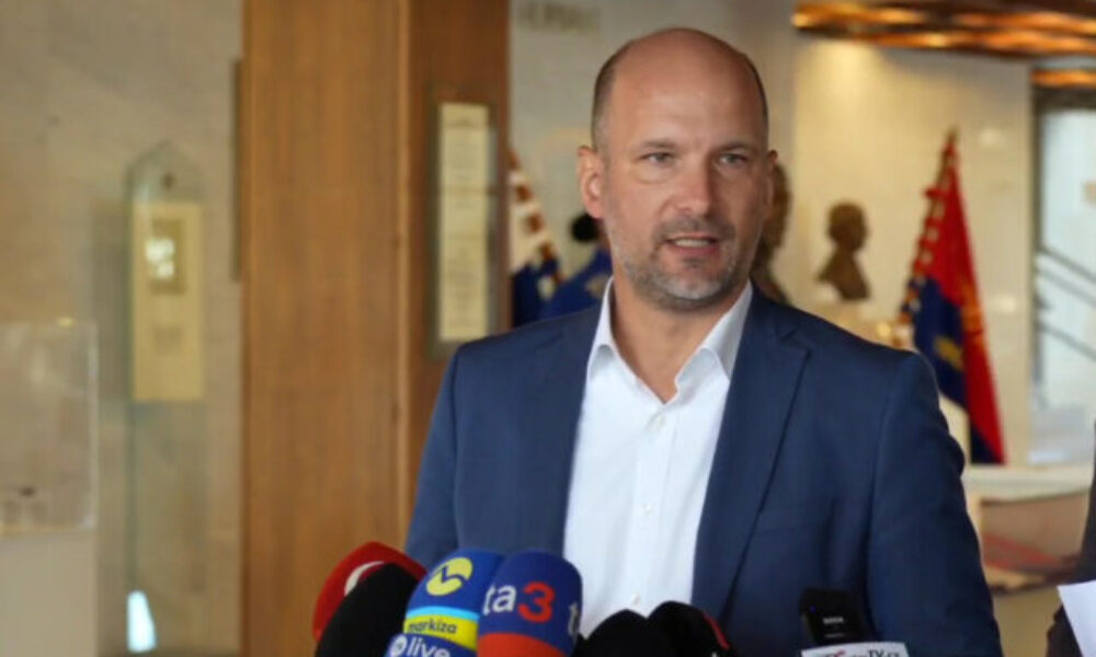 Opozícia odmieta Pellegriniho plán na zavedenie stavu ohrozenia, varuje pred strašením občanov a zneužitím moci – VIDEO