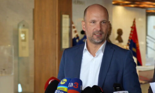 Opozícia odmieta Pellegriniho plán na zavedenie stavu ohrozenia, varuje pred strašením občanov a zneužitím moci – VIDEO