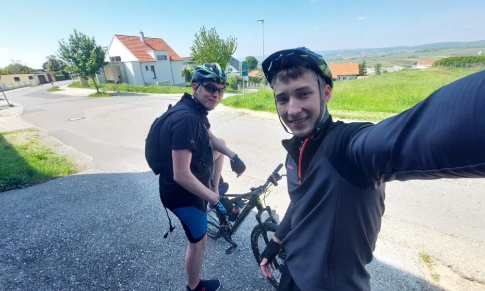 Viac ako 630 mladých z Bratislavského kraja ukázalo, že vytrvalosť má zmysel – získali prestížne ocenenie DofE 