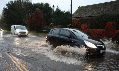 Evropu pustoší bouře Claudia. V Portugalsku zemřel starší pár, záplavy hlásí i sever Anglie