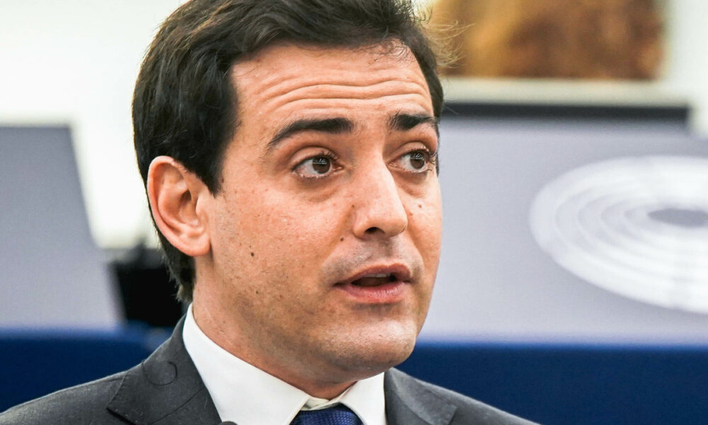 V EÚ si uvedomili, ako sa ich USA snažia zničiť