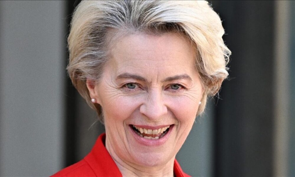 Rozbitá a poražená Evropská komise Ursuly von der Leyenové je potápějící se loď