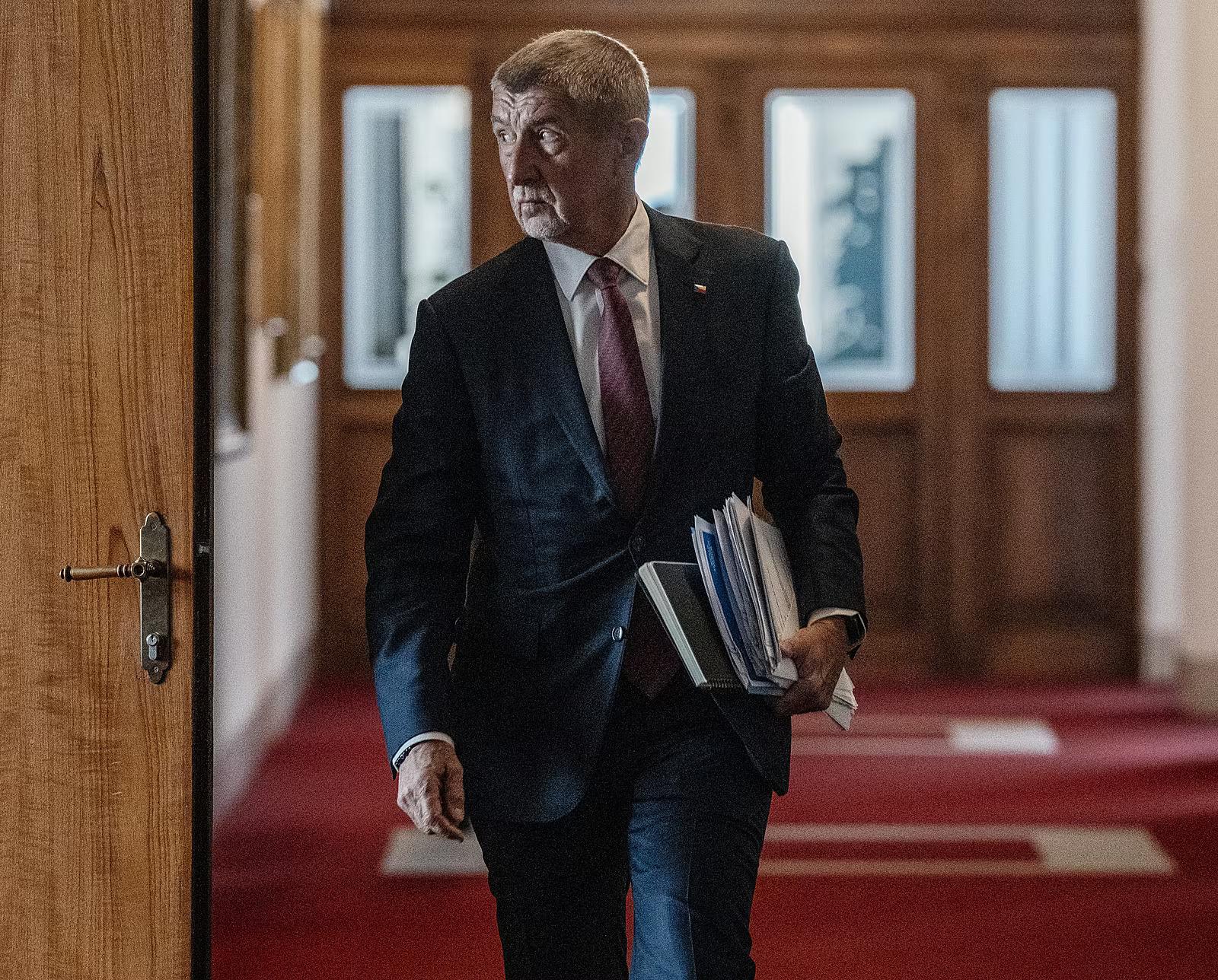 Český premiér Babiš prvýkrát prišiel na rokovanie koalície ochotných vo Francúzsku Český premiér Babiš prvýkrát prišiel na rokovanie koalície ochotných vo Francúzsku