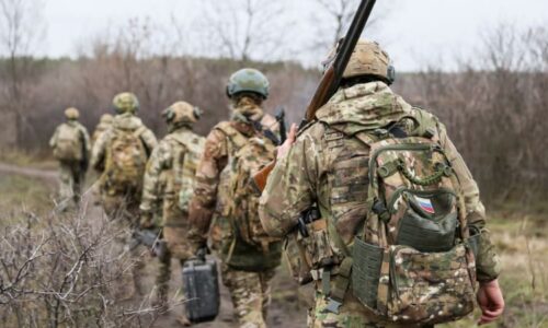 Putin čelí armádní vzpouře, důstojníci se topí v lihu, píše skupina. Hrozí rozpad fronty?