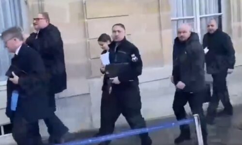 V Paríži sa dnes stretávajú „ochotní“, nechýba terorista Budanov