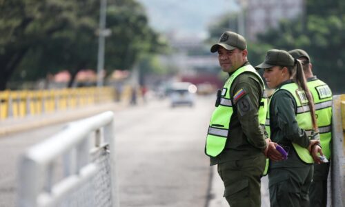 Venezuela oznámila, že pri amerických úderoch zomrelo 23 jej vojakov. Prokurátor vyšetruje zločin agresie Venezuela oznámila, že pri amerických úderoch zomrelo 23 jej vojakov. Prokurátor vyšetruje zločin agresie