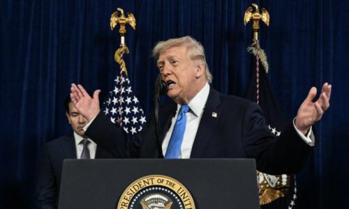 Trump dál vyhrožuje: Využití armády je vždy variantou, uvedl Bílý dům k možnému zisku Grónska Trump dál vyhrožuje: Využití armády je vždy variantou, uvedl Bílý dům k možnému zisku Grónska