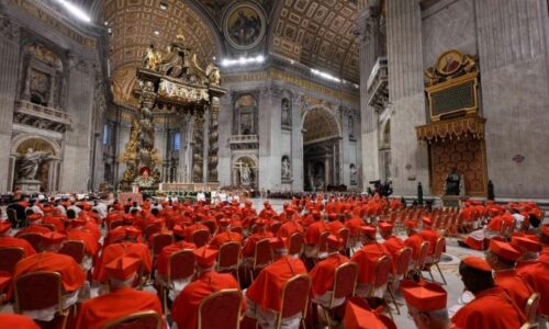 Pápež Lev XIV. sa 7. a 8. januára stretne s kardinálmi na mimoriadnom konzistóriu