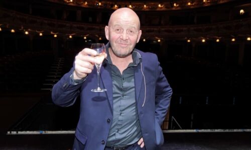 Poslední rozloučení s Pavlem Nečasem provázejí nejasnosti. Kdo se ho bude moci zúčastnit?