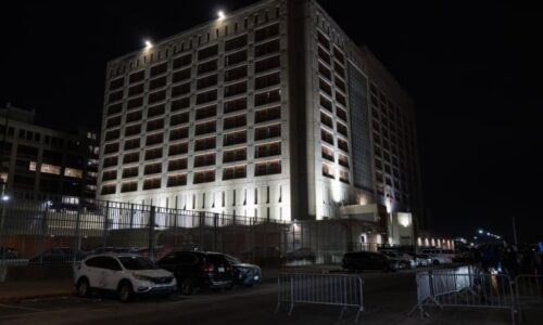 CNN: Peklo na Zemi. Podívejte se na vězení, ve kterém na proces vyčkává Maduro