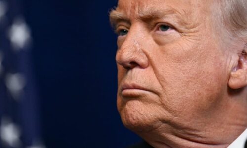 Černé zlato jako motiv. Trump akci Maduro řešil s ropnými giganty, vlastní Kongres vynechal