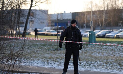 Demonštranti v ruskom Petrohrade protestovali proti búraniu historickej budovy. Polícia zatkla 12 ľudí