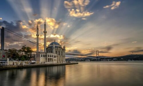 Turecko ako líder silnejúceho geopolitického bloku turkických krajín