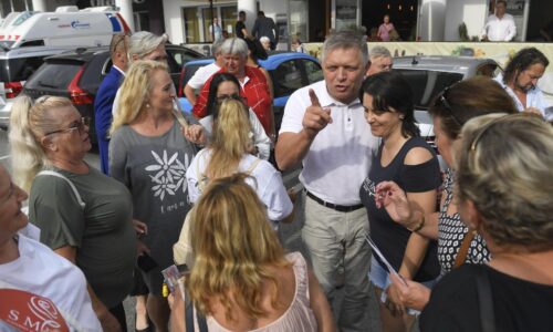 Vlani billboardy, teraz faktúry. Ficova vláda štartuje kampaň cez účty za elektrinu, plyn a použije aj šeky