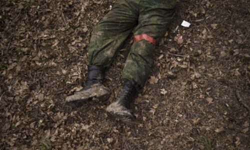 Skupinová sebevražda ruských vojáků. Ukrajinská stránka potvrdila už přes 400 případů