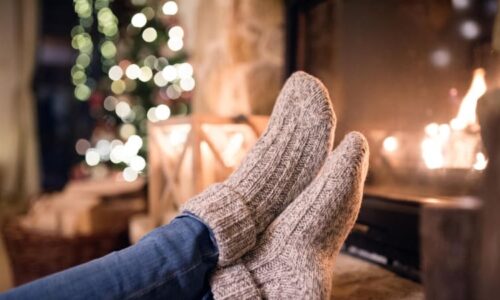 Ovčí ponožky nebo alobalový zábal. Jak vyzrát na studené nohy v zimě?