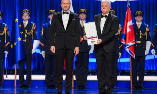 Ekonóm Šramko aj čierny barón Lampert. Prezident udelil štátne vyznamenania (celý zoznam)