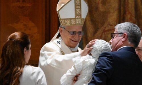 Homília Leva XIV. počas krstu: Viera dáva životu jeho plný zmysel