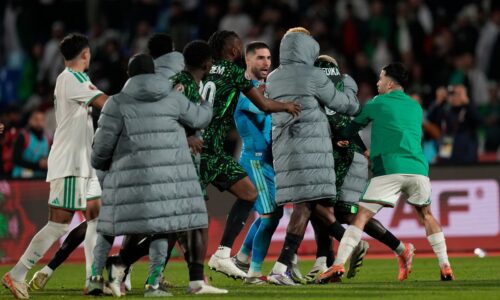 VIDEO Africký pohár národov: Zidane neuniesol prehru. Hromadná strkanica poznačila koniec zápasu