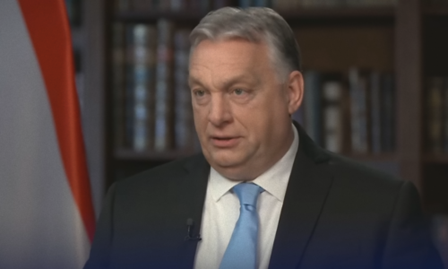 Světoví lídři chválí Orbána poté, co Maďarsko zaujalo tvrdý postoj vůči Bruselu