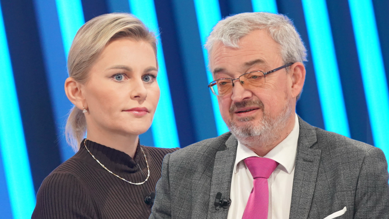 Váš rozpočet byl Mordor, obořila se Malá na Bendu. Bludy, chcete ještě vyšší schodky, namítl Váš rozpočet byl Mordor, obořila se Malá na Bendu. Bludy, chcete ještě vyšší schodky, namítl