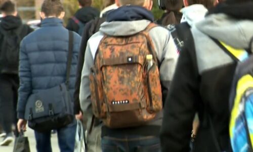 „Málem ho zabili.“ Policie řeší nebezpečnou výzvu ve škole ve Znojmě, žák skončil v bezvědomí