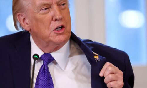 Grónska vláda uviedla, že obranu ostrova zabezpečí NATO a odmietla pripojenie k USA