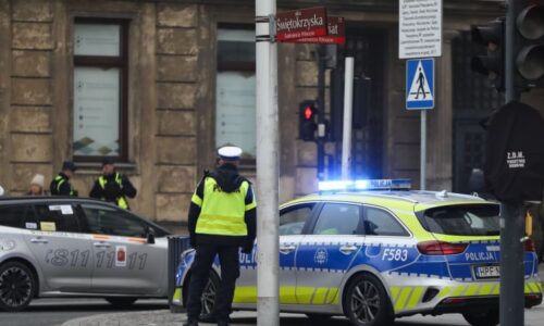 Obtěžoval mě, obvinila žena policistu v Mokotově. Pak přišel zvrat, velitelství zuří