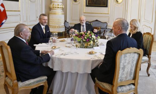 Pellegrini absolvoval tradičný novoročný obed s bývalými hlavami štátu