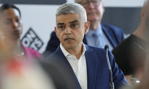 Štatistika o poklese vrážd vyracia slová Trumpa, že Londýn je dystopia, reaguje starosta Khan