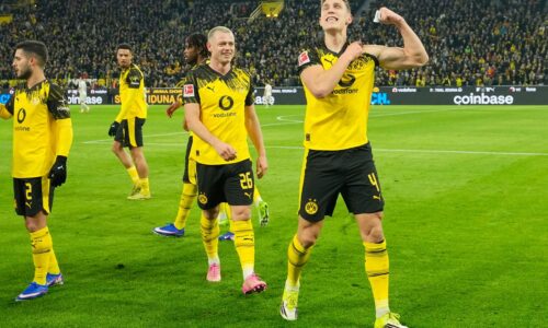 Borussia Dortmund si drží svoje miesto za Bayernom. Stuttgart udrel v závere