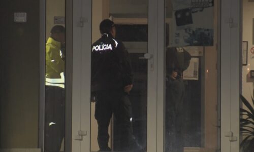 Pedofilní skandál na Slovensku: Obžalovaný muž podle místních dál bere chlapce do dodávky