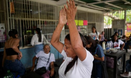 Venezuelské úrady tvrdia, že prepustili cez 400 väzňov. sú ich len desiatky, oponujú ľudskoprávne organizácie