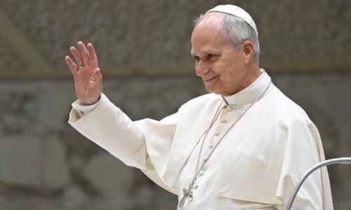 Pápež odpovedá katechétke: Bránou viery je dokorán roztvorené srdce Krista