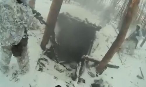 Záběry surové přestřelky v zasněženém lese. Ukrajinci zlikvidovali okupanty v zákopu