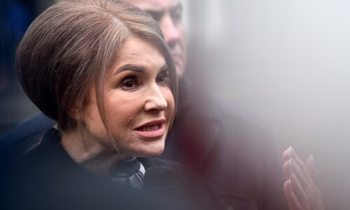 V téme o nočnom bzukote pri hľadaní hotovosti u Timošenkovej a Arachamiu sa objavili nové podrobnosti