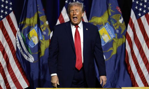 Trump trvá na získaní Grónska, argumentuje Zlatou kupolou i posilnením NATO