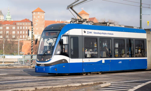 Hlasitý hovor v MHD znamená tučnou pokutu: Krakov vyšel do boje s hlučnými cestujícími