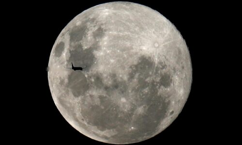 „Amerika je odhodlaná vrátiť sa“. USA plánujú do roku 2030 vybudovať jadrový reaktor na Mesiaci