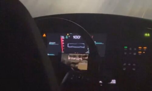 Cesta hrůzy z Ostravy: Autobusák na ledovce předjížděl, ukazují záběry. Navíc si pustil film