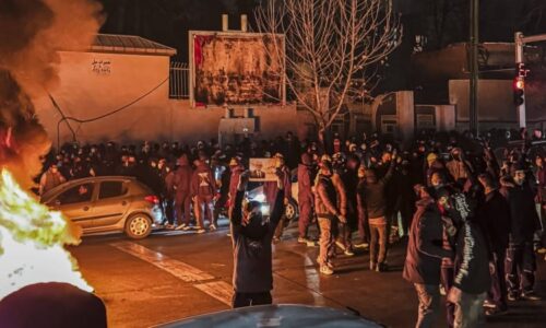 Napětí roste: Írán uzavřel vzdušný prostor pro civilní lety. Existují však výjimky