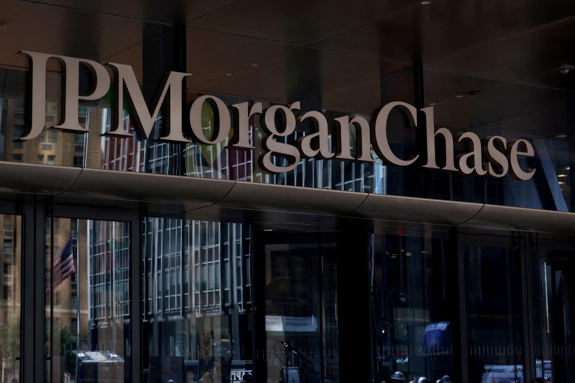 JPMorgan určil trend a hodnota bánk klesá, aj keď im zisky narástli